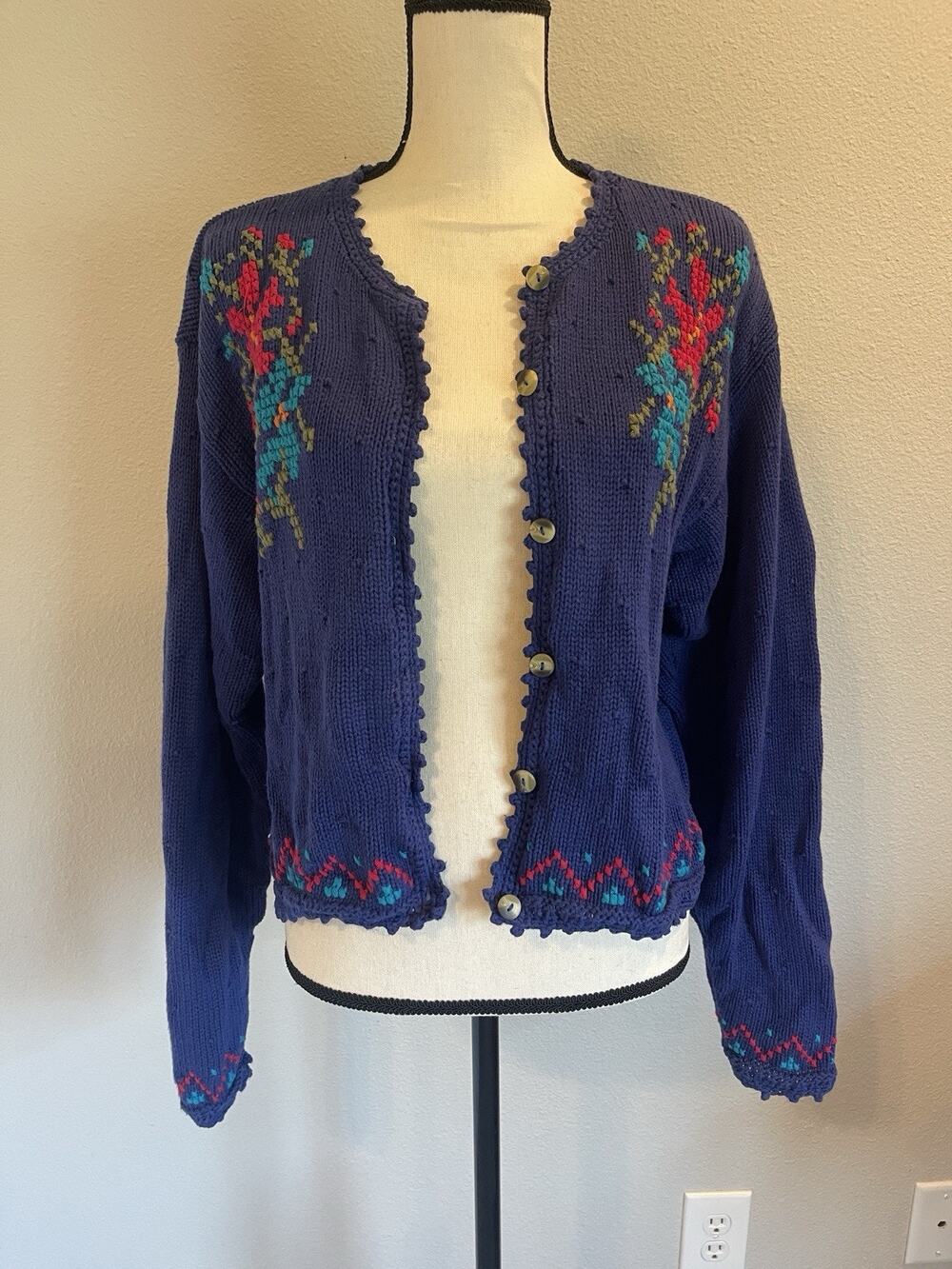 Vintage Liz Sport Medium Knit Sweater Cardigan Cross-stitch Detail Scallop Trim